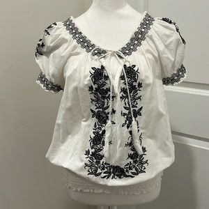 White and Black Cotton top by Karen Kane, in size medium.
